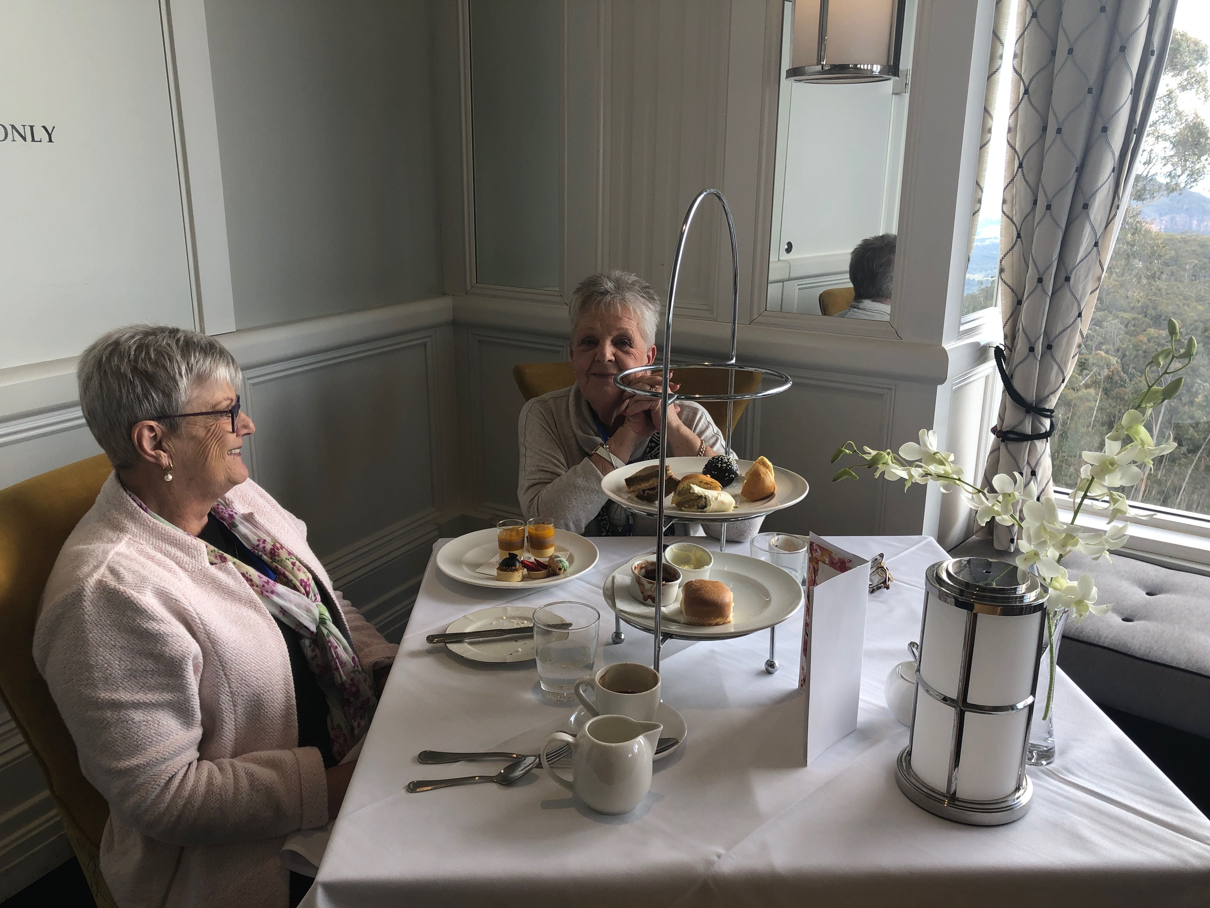 Hydro Majestic Public Day Tour Image -5da92680d3de6